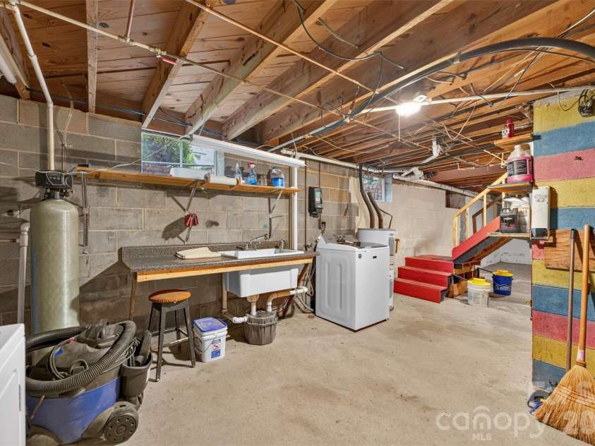 3175 Lynn Mountain Road, Vale, NC 28168.  MLS# CAR4428329, YatesRealty ID 52830. 