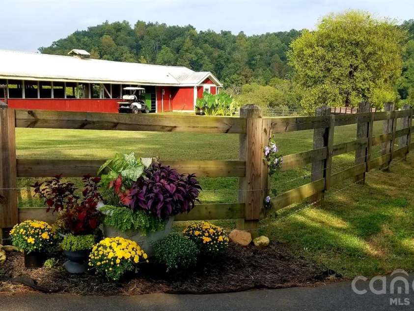 203 Victory Pass Lane, Rutherfordton, NC 28139.  MLS# CAR4422157, YatesRealty ID 52834. Front Gate