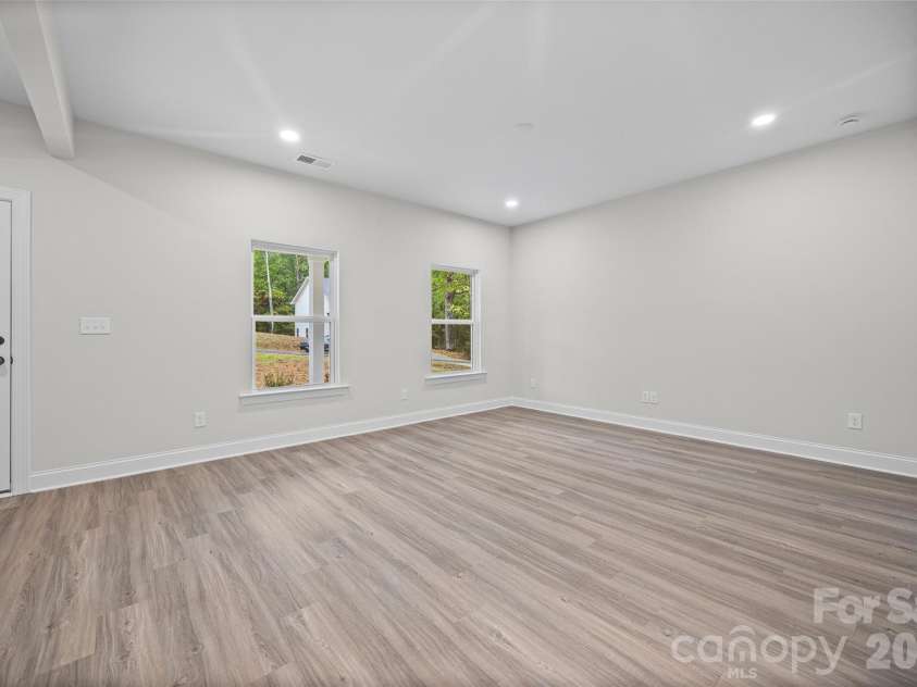 600 Lewis Street, Dallas, NC 28034.  MLS# CAR4428347, YatesRealty ID 52835. 