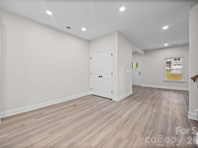 600 Lewis Street, Dallas, NC 28034.  MLS# CAR4428347, YatesRealty ID 52835. 