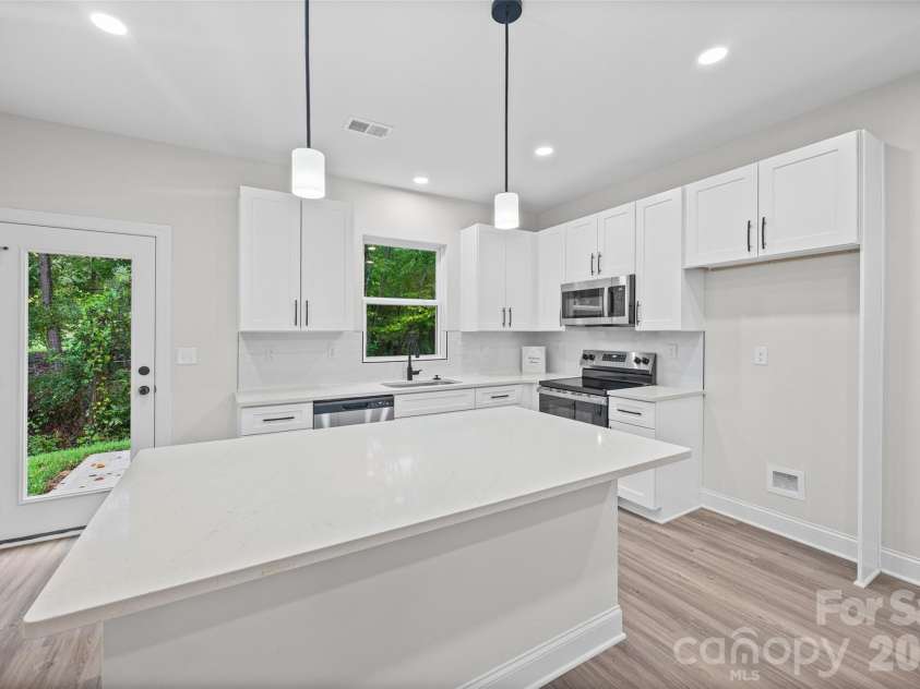 600 Lewis Street, Dallas, NC 28034.  MLS# CAR4428347, YatesRealty ID 52835. 