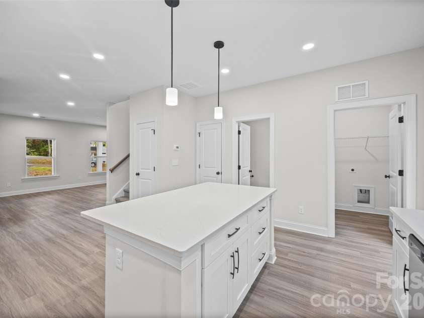 600 Lewis Street, Dallas, NC 28034.  MLS# CAR4428347, YatesRealty ID 52835. 