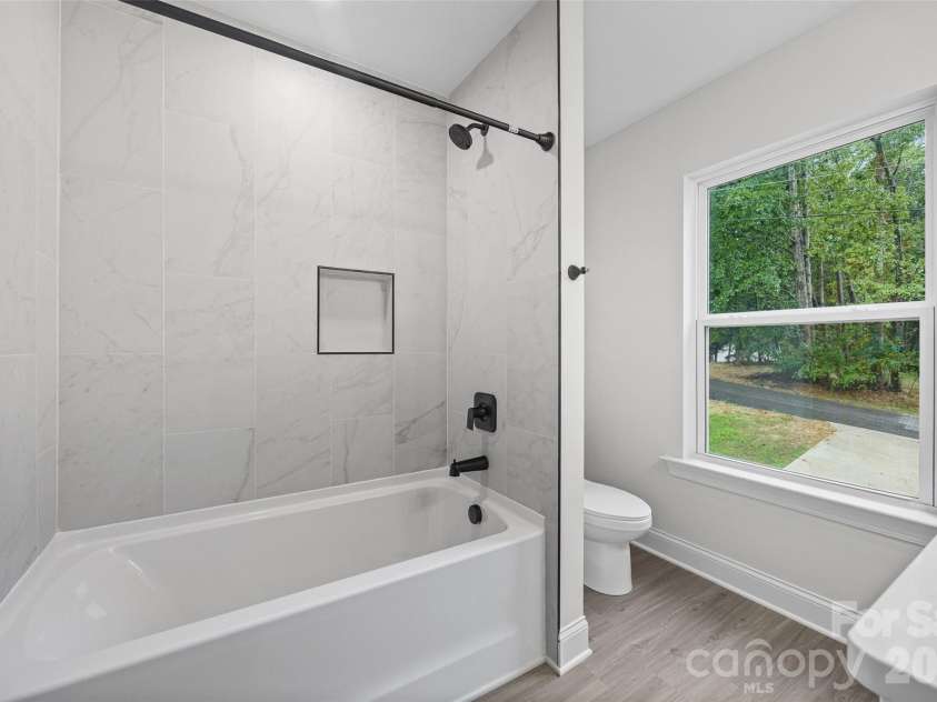 600 Lewis Street, Dallas, NC 28034.  MLS# CAR4428347, YatesRealty ID 52835. 