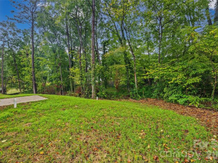600 Lewis Street, Dallas, NC 28034.  MLS# CAR4428347, YatesRealty ID 52835. 