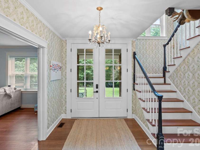301 Carolina Avenue, Asheboro, NC 27203.  MLS# CAR4416053, YatesRealty ID 52837. Front Entry