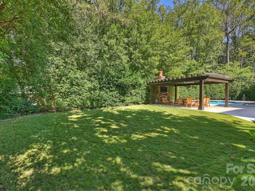 6344 Dovefield Road, Charlotte, NC 28277.  MLS# CAR4357044, YatesRealty ID 5284. Back yard