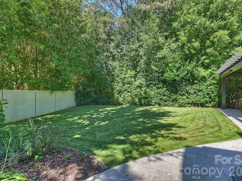 6344 Dovefield Road, Charlotte, NC 28277.  MLS# CAR4357044, YatesRealty ID 5284. Back yard