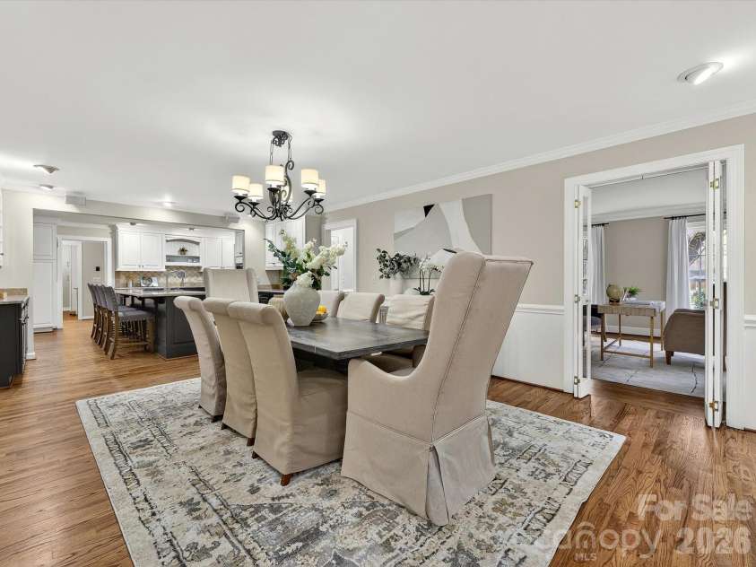 6344 Dovefield Road, Charlotte, NC 28277.  MLS# CAR4357044, YatesRealty ID 5284. Dining