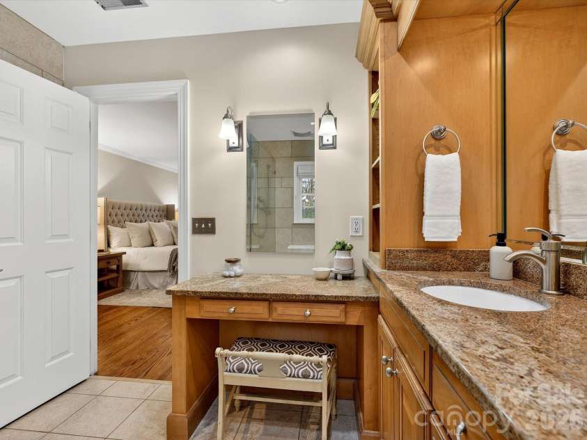 6344 Dovefield Road, Charlotte, NC 28277.  MLS# CAR4357044, YatesRealty ID 5284. Primary bathroom
