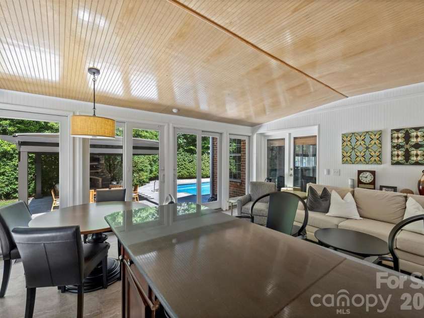 6344 Dovefield Road, Charlotte, NC 28277.  MLS# CAR4357044, YatesRealty ID 5284. Sunroom