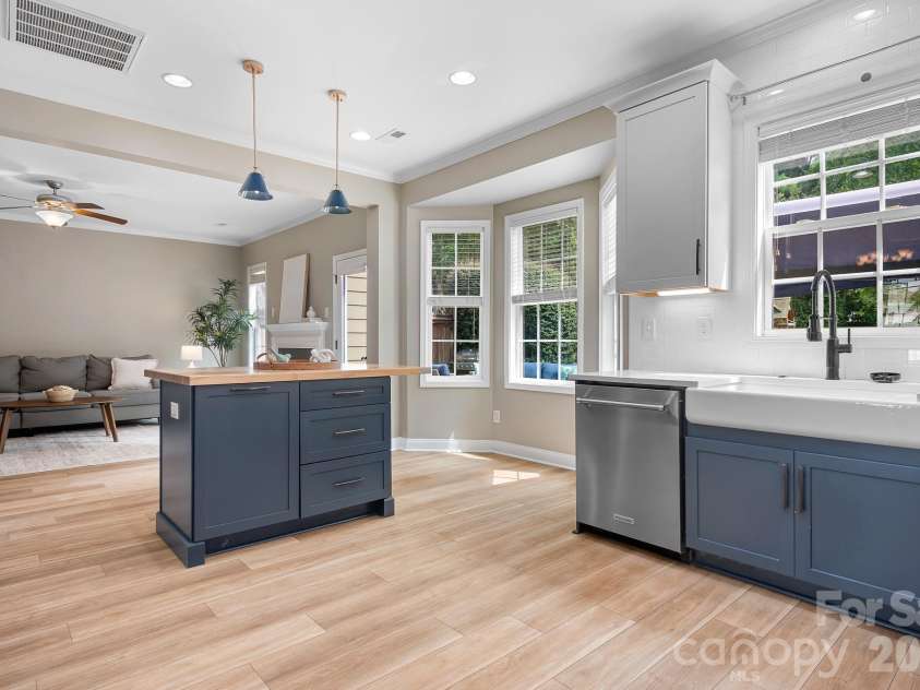 121 Middleton Place, Mooresville, NC 28117.  MLS# CAR4427806, YatesRealty ID 52842. Open Floor Plan