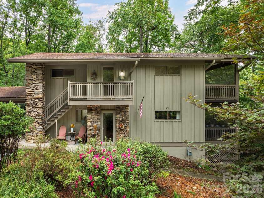 15 Cedarbrook Drive, Laurel Park, NC 28739.  MLS# CAR4428291, YatesRealty ID 52843. 