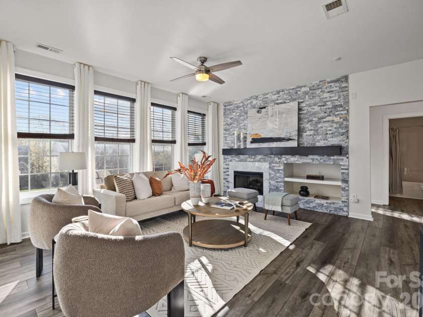 13803 Daltrey Lane, Charlotte, NC 28277.  MLS# CAR4357515, YatesRealty ID 5285. 