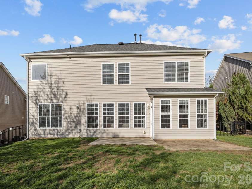 13803 Daltrey Lane, Charlotte, NC 28277.  MLS# CAR4357515, YatesRealty ID 5285. 