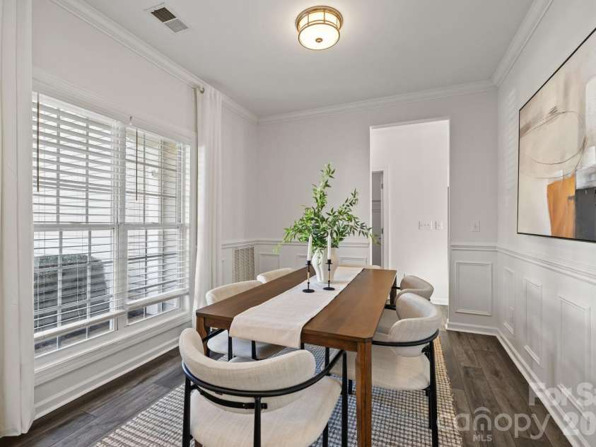 13803 Daltrey Lane, Charlotte, NC 28277.  MLS# CAR4357515, YatesRealty ID 5285. Dining/Flex Room