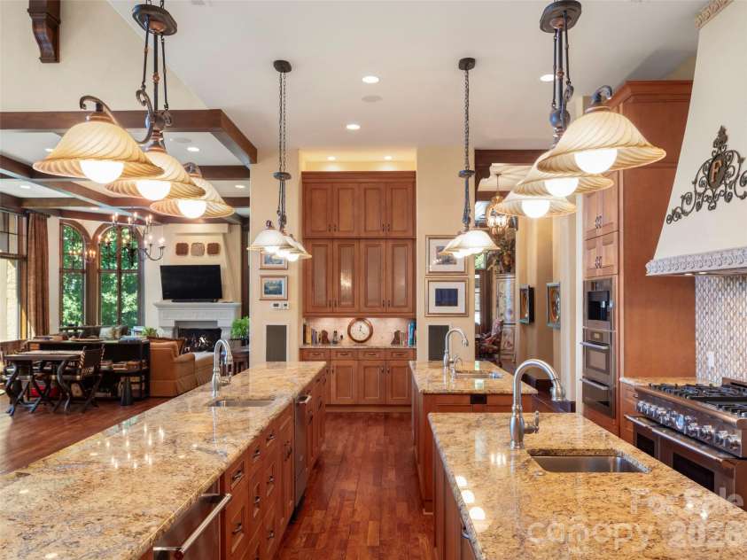 994 Clovertop Lane, Arden, NC 28704.  MLS# CAR4415790, YatesRealty ID 52854. 
