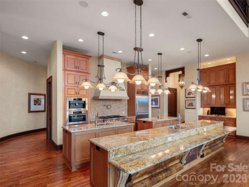 994 Clovertop Lane, Arden, NC 28704.  MLS# CAR4415790, YatesRealty ID 52854. 