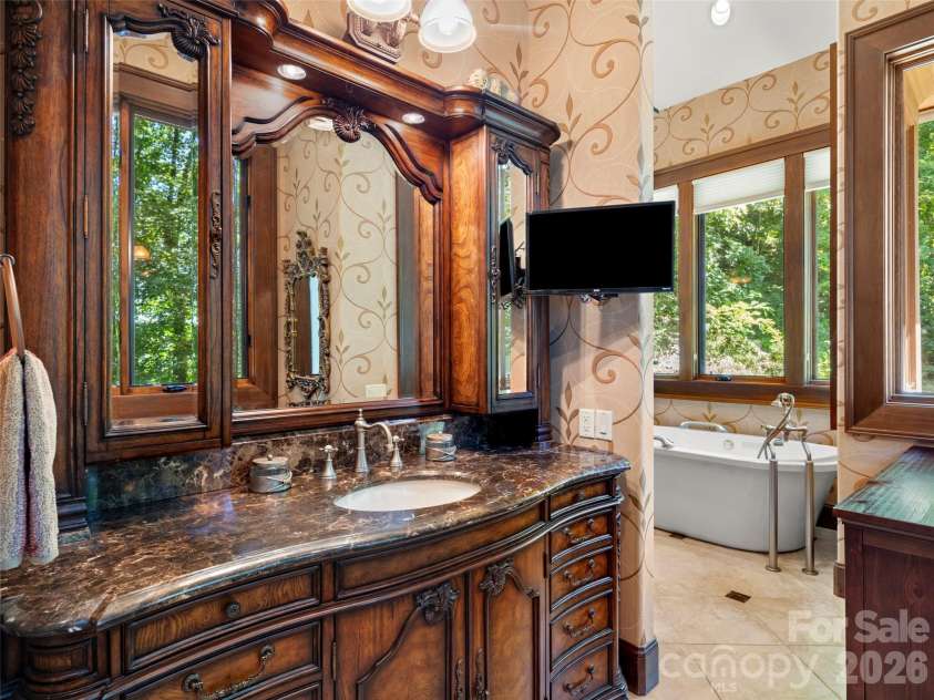994 Clovertop Lane, Arden, NC 28704.  MLS# CAR4415790, YatesRealty ID 52854. 
