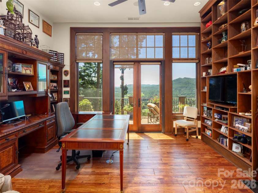 994 Clovertop Lane, Arden, NC 28704.  MLS# CAR4415790, YatesRealty ID 52854. 