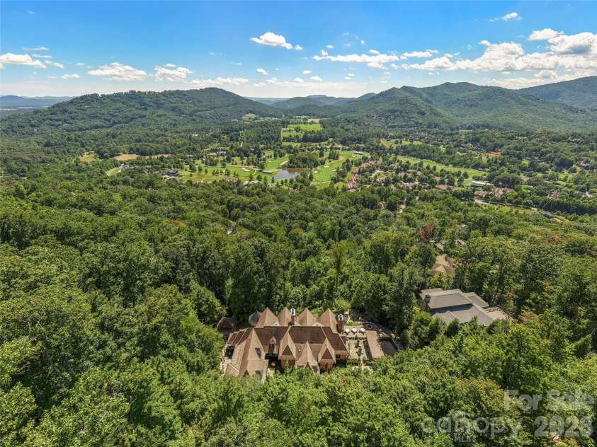 994 Clovertop Lane, Arden, NC 28704.  MLS# CAR4415790, YatesRealty ID 52854. 
