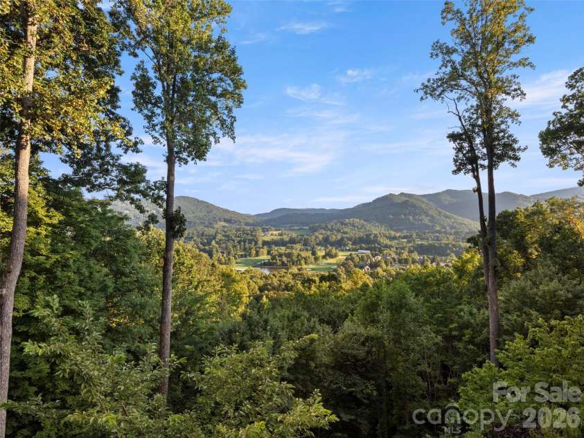 994 Clovertop Lane, Arden, NC 28704.  MLS# CAR4415790, YatesRealty ID 52854. 