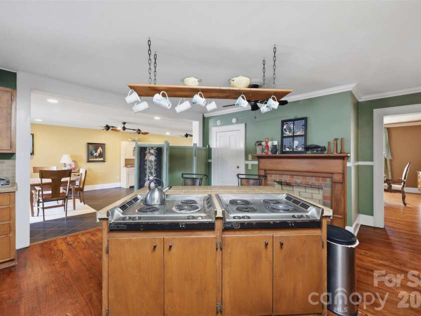 1670 Southwest Boulevard, Newton, NC 28658.  MLS# CAR4401176, YatesRealty ID 52855. 