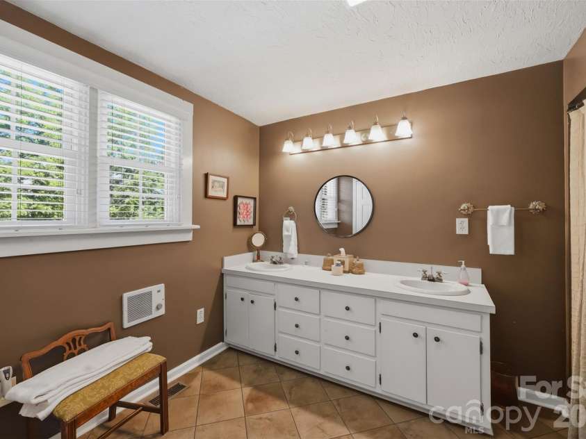 1670 Southwest Boulevard, Newton, NC 28658.  MLS# CAR4401176, YatesRealty ID 52855. 