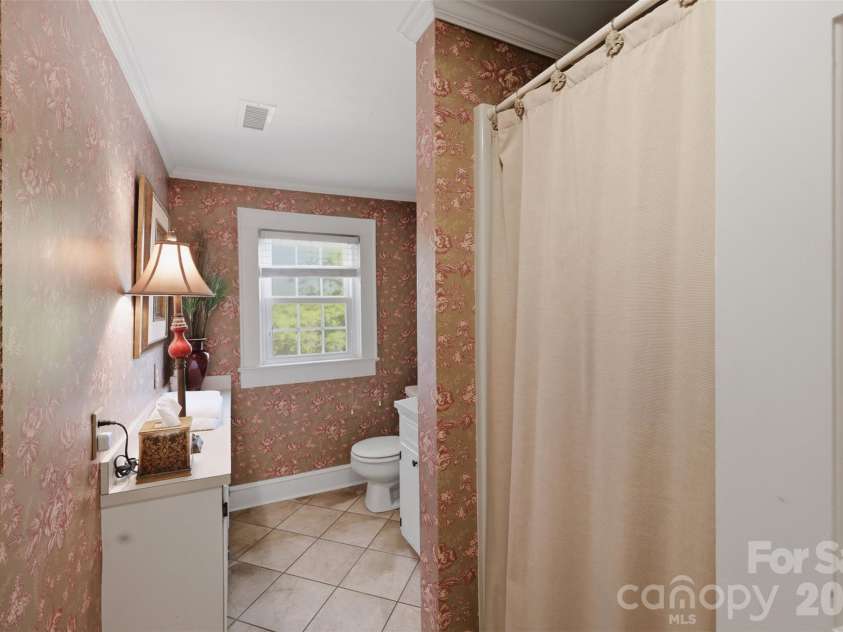 1670 Southwest Boulevard, Newton, NC 28658.  MLS# CAR4401176, YatesRealty ID 52855. 
