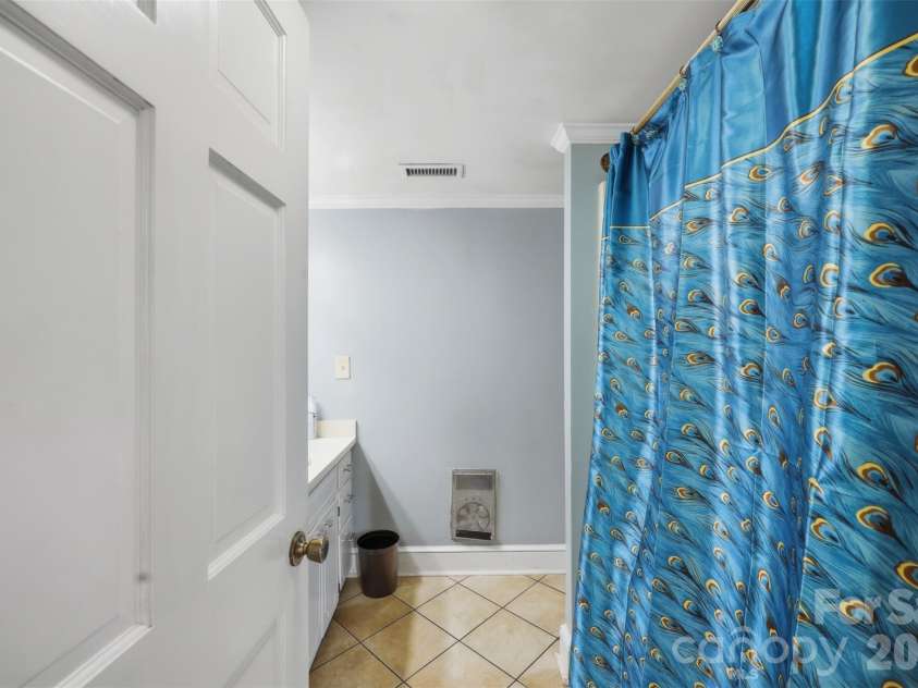 1670 Southwest Boulevard, Newton, NC 28658.  MLS# CAR4401176, YatesRealty ID 52855. 