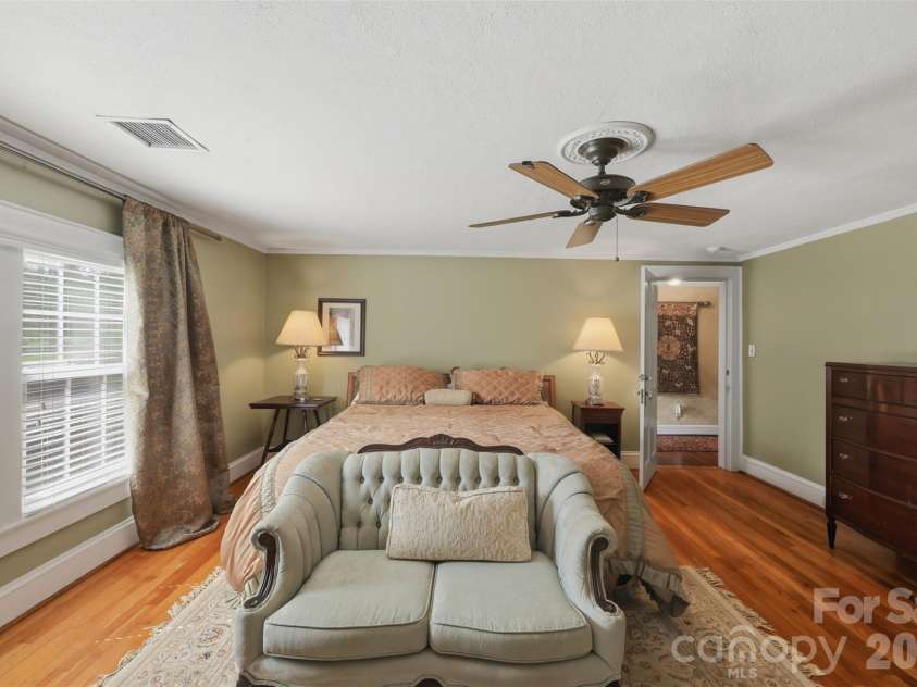 1670 Southwest Boulevard, Newton, NC 28658.  MLS# CAR4401176, YatesRealty ID 52855. 