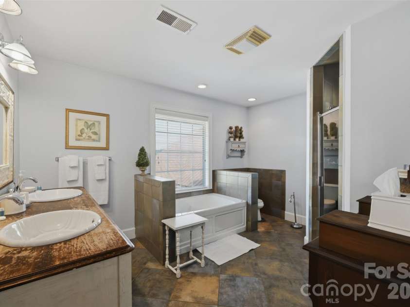 1670 Southwest Boulevard, Newton, NC 28658.  MLS# CAR4401176, YatesRealty ID 52855. 