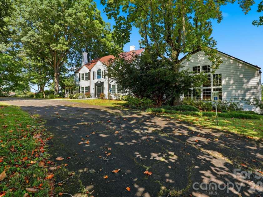 1670 Southwest Boulevard, Newton, NC 28658.  MLS# CAR4401176, YatesRealty ID 52855. 