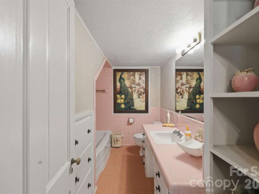 1670 Southwest Boulevard, Newton, NC 28658.  MLS# CAR4401176, YatesRealty ID 52855. Bathroom on Main