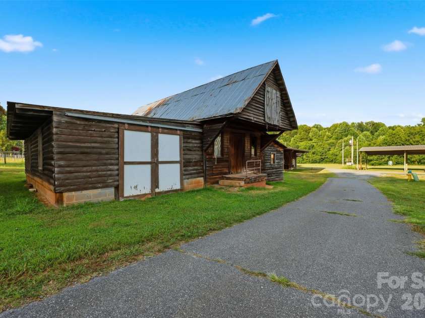 1670 Southwest Boulevard, Newton, NC 28658.  MLS# CAR4401176, YatesRealty ID 52855. Log Cabin