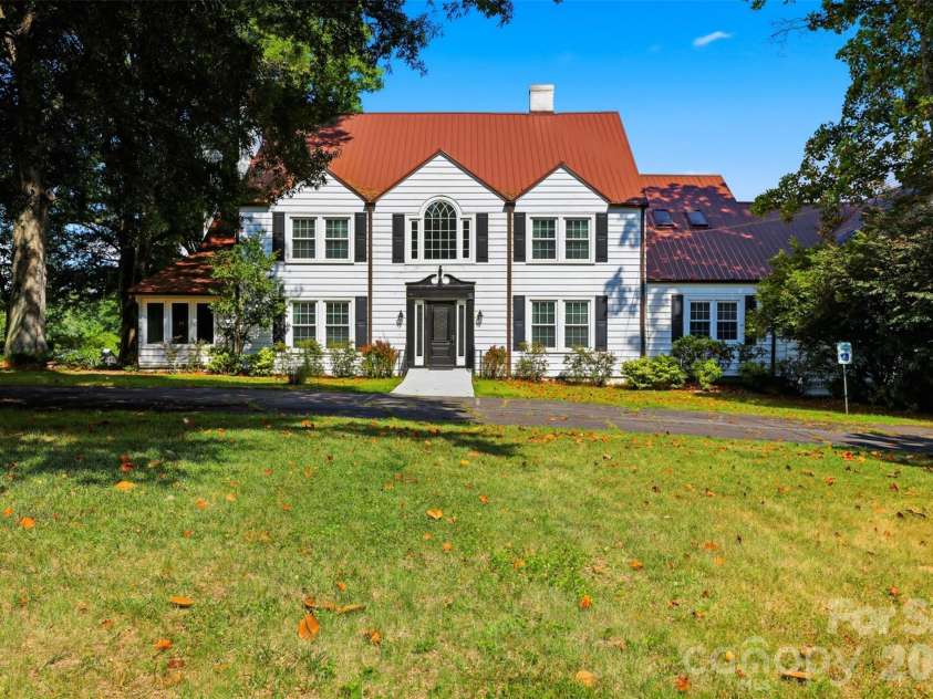 1670 Southwest Boulevard, Newton, NC 28658.  MLS# CAR4401176, YatesRealty ID 52855. Main House