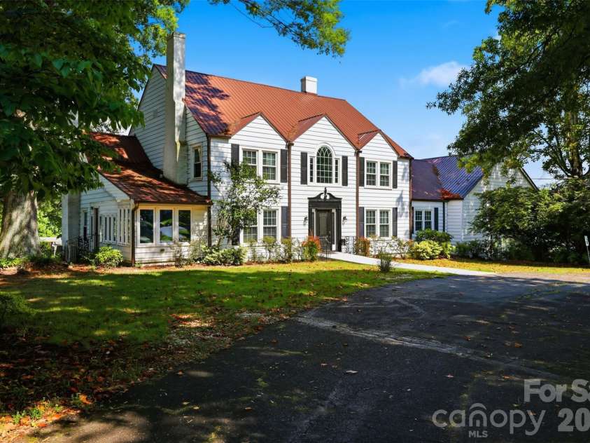 1670 Southwest Boulevard, Newton, NC 28658.  MLS# CAR4401176, YatesRealty ID 52855. Main House