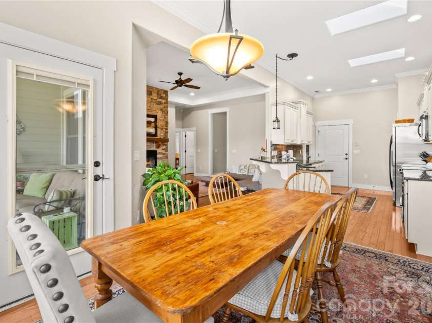 27 Dreambird Drive, Leicester, NC 28748.  MLS# CAR4424552, YatesRealty ID 52857. 