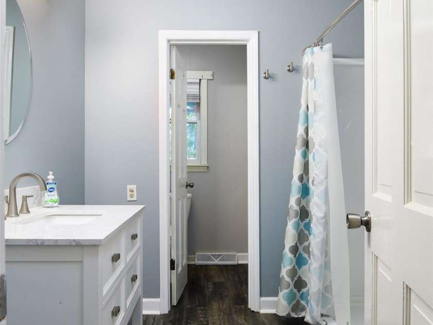 3910 Fallston Road, Shelby, NC 28150.  MLS# CAR4427337, YatesRealty ID 52858. Gorgeous remodeled hall bathroom