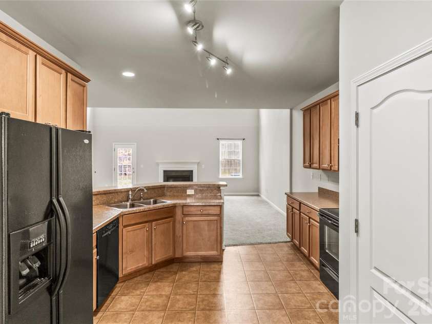 555 Settlers Grove Lane, Salisbury, NC 28146.  MLS# CAR4351216, YatesRealty ID 5286. 