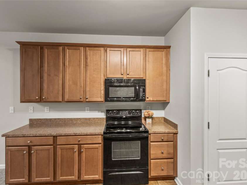 555 Settlers Grove Lane, Salisbury, NC 28146.  MLS# CAR4351216, YatesRealty ID 5286. 