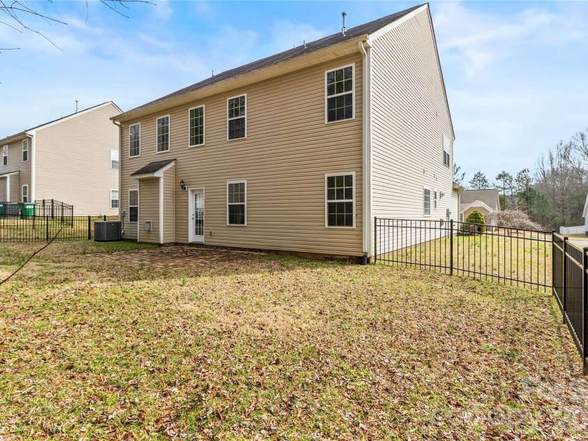555 Settlers Grove Lane, Salisbury, NC 28146.  MLS# CAR4351216, YatesRealty ID 5286. 