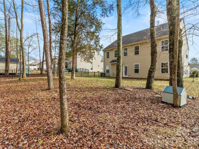 555 Settlers Grove Lane, Salisbury, NC 28146.  MLS# CAR4351216, YatesRealty ID 5286. 