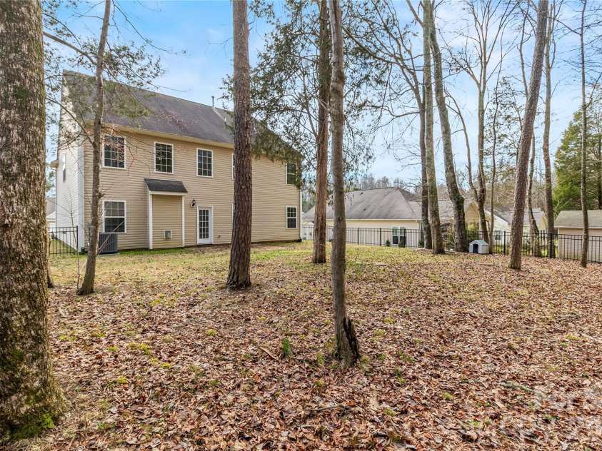 555 Settlers Grove Lane, Salisbury, NC 28146.  MLS# CAR4351216, YatesRealty ID 5286. 