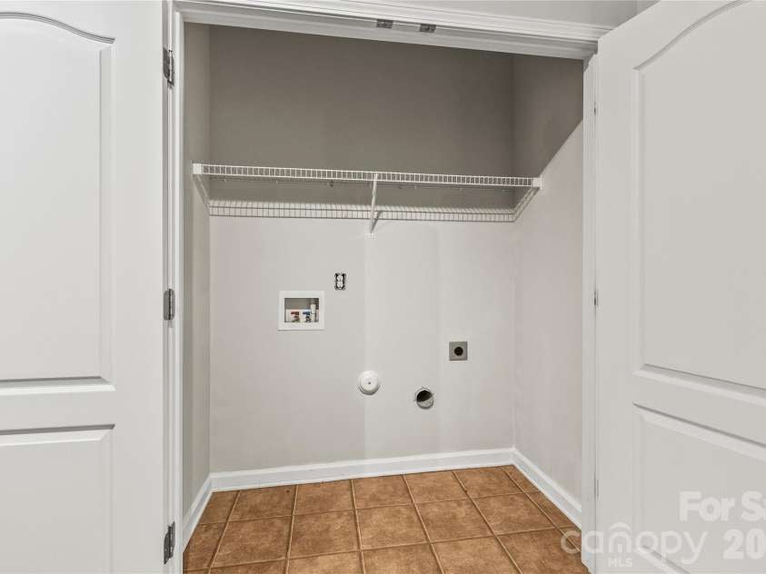 555 Settlers Grove Lane, Salisbury, NC 28146.  MLS# CAR4351216, YatesRealty ID 5286. 