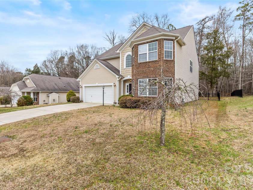 555 Settlers Grove Lane, Salisbury, NC 28146.  MLS# CAR4351216, YatesRealty ID 5286. 