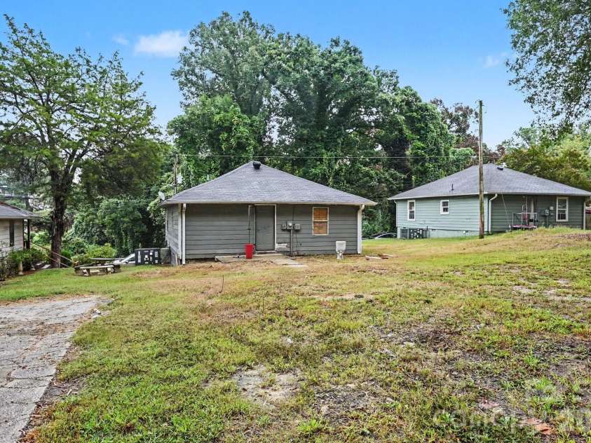405 Boyce Street, Gastonia, NC 28052.  MLS# CAR4428069, YatesRealty ID 52861. 