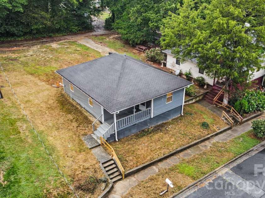 405 Boyce Street, Gastonia, NC 28052.  MLS# CAR4428069, YatesRealty ID 52861. 