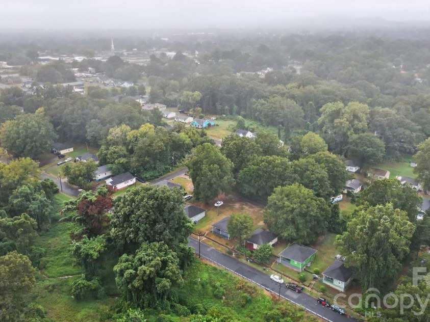 405 Boyce Street, Gastonia, NC 28052.  MLS# CAR4428069, YatesRealty ID 52861. 