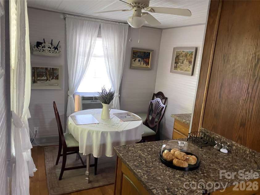 300 Main Street, Marshall, NC 28753.  MLS# CAR4428239, YatesRealty ID 52862. 