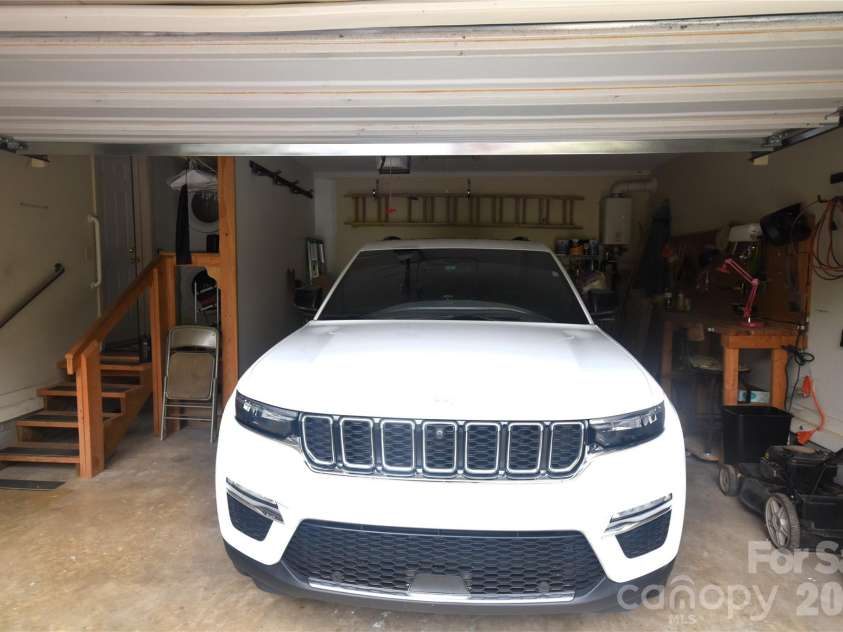 98 Indian Trace Road, Maggie Valley, NC 28751.  MLS# CAR4427039, YatesRealty ID 52864. Garage Area